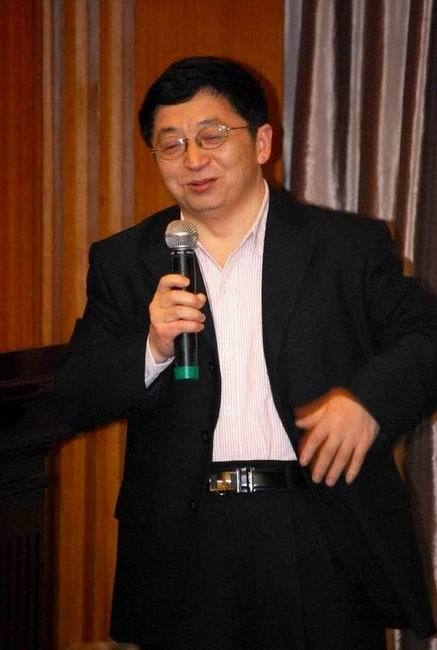 万网老总张向东的照片，揭示一个成功者的风采插图