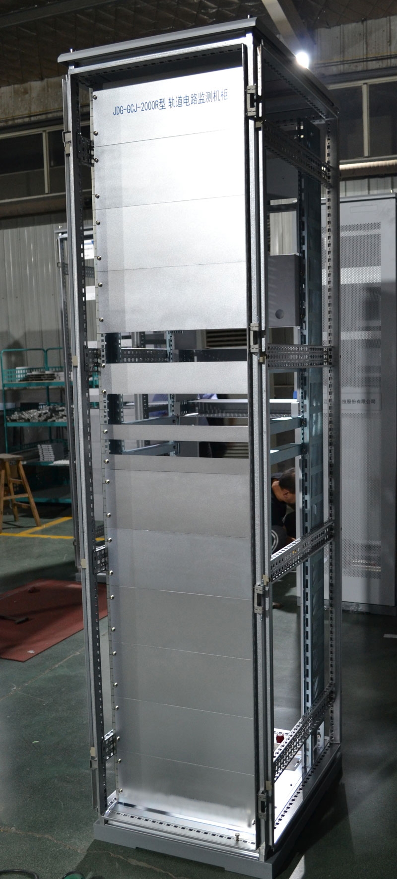 优质服务器机柜生产厂家的探索插图