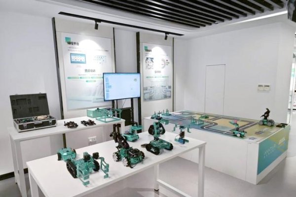 创新科技驱动，办公系统软件开发公司的探索之旅-百挑一