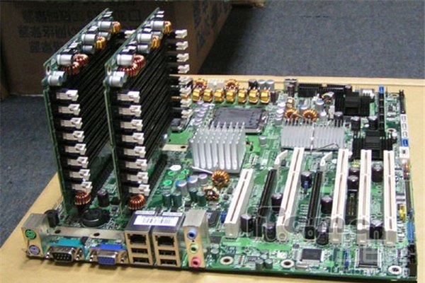 服务器主板与电脑主板的区别-百挑一