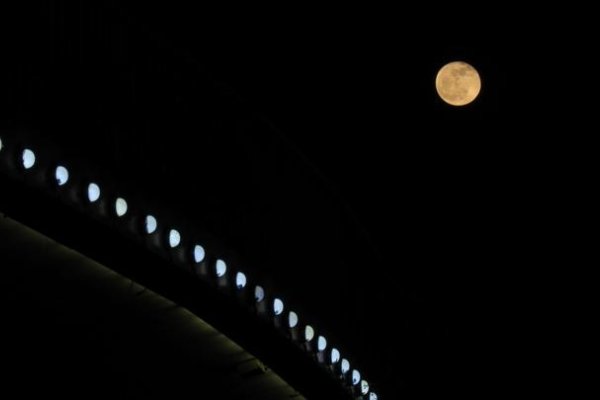 万网老总眼光与商业布局分析-百挑一