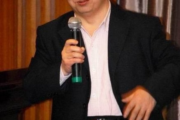 万网老总张向东的照片，揭示一个成功者的风采-百挑一