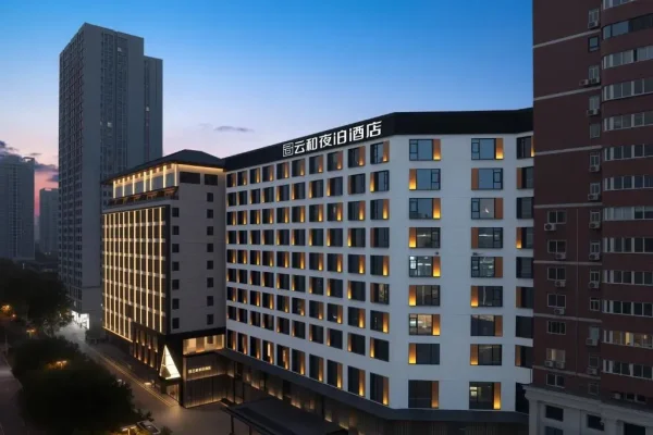 西安网站设计与AI设计公司推荐-百挑一