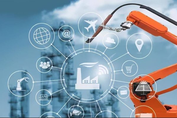 智能制造与工业互联网公司的融合发展-百挑一