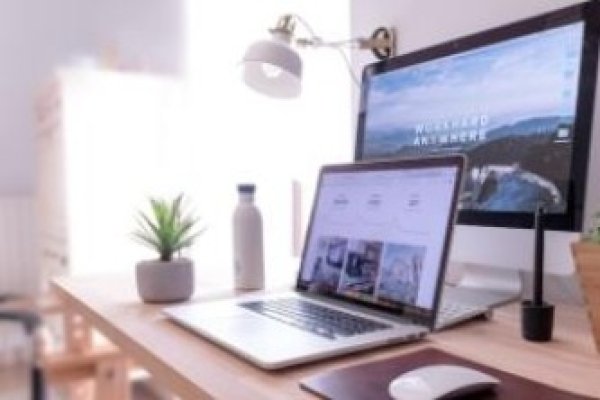 CSS背景透明度设置技巧-百挑一