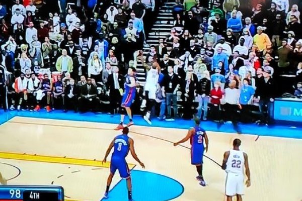 NBA季后赛今日直播，精彩纷呈，悬念不断-百挑一