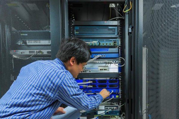 虚拟主机系统哪家强?-百挑一